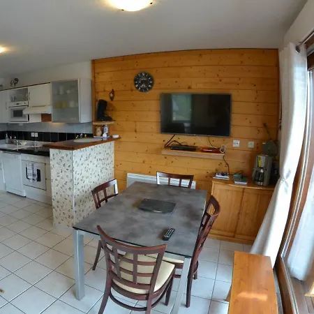 Vaujanylocations- Du Verney *